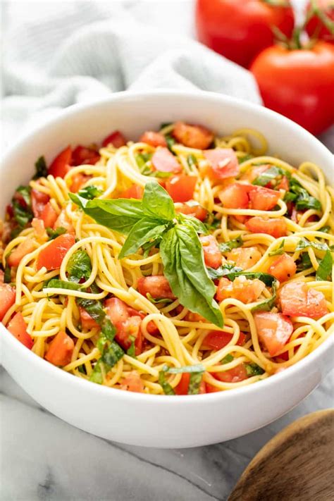 15-minute-italian-garden-pasta-the-stay-at-home-chef image