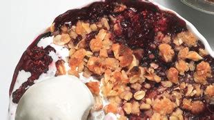 mixed-berry-oatmeal-crisps-recipe-bon-apptit image