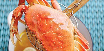 simple-boiled-crabs-with-garlic-vermouth-butter image