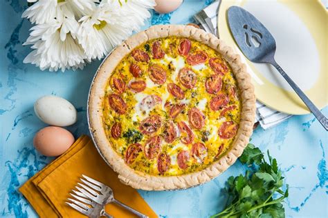 bacon-spinach-quiche-with-tomatoes-two-lucky image