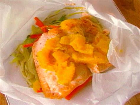 salmon-fillet-en-papillote-with-julienne-vegetable image