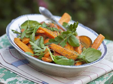 carrot-and-poppy-seed-salad-recipe-eat-smarter-usa image