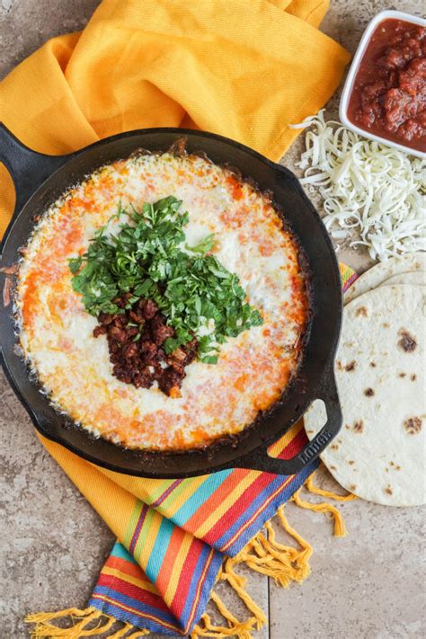 queso-fundido-melted-cheese-with-chorizo-taras image