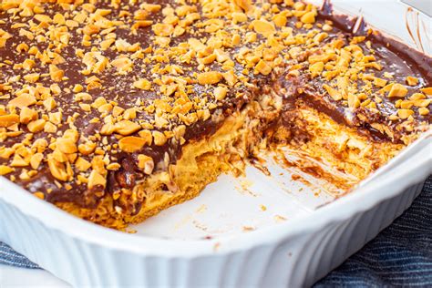 no-bake-peanut-butter-eclair-cake-12-tomatoes image
