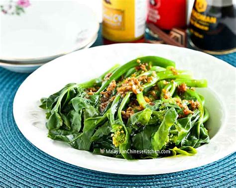 gai-lan-chinese-broccoli-with-oyster-sauce image