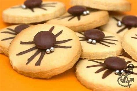 15-awesome-spider-themed-foods-for-halloween image