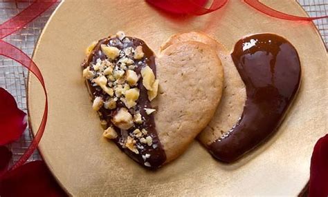 cream-cheese-walnut-wafer-cookies-california image