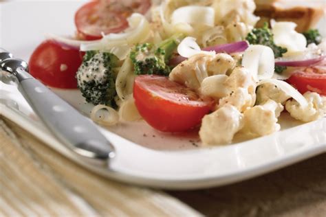 crunchy-cauliflower-salad-with-cheddar-canadian image