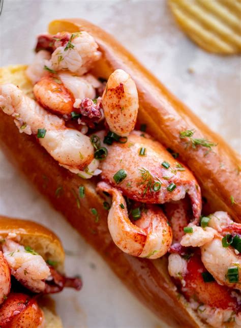 buttery-lobster-rolls-connecticut-style-lobster-rolls image