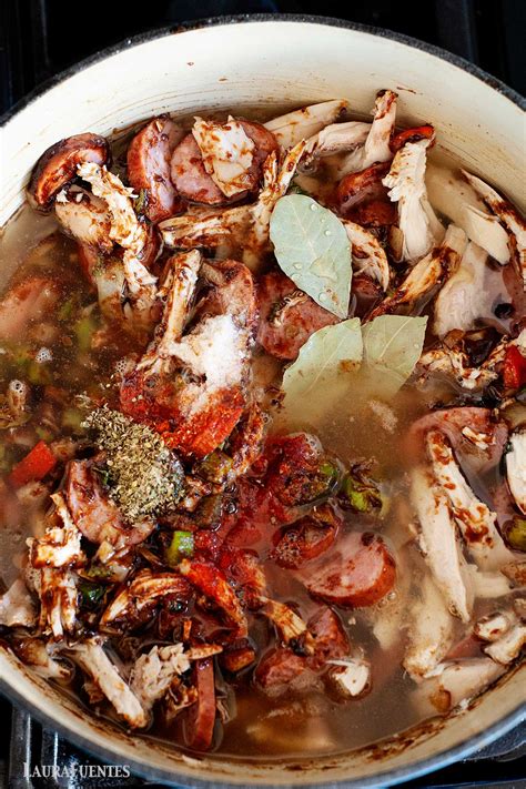simple-new-orleans-chicken-gumbo-recipe-laura image