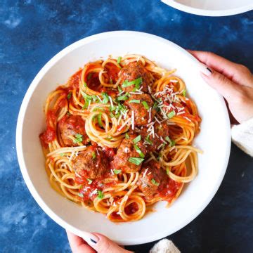 slow-cooker-spaghetti-and-meatballs-damn-delicious image