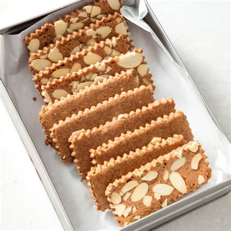 belgian-spice-cookies-speculoos-with-almonds image