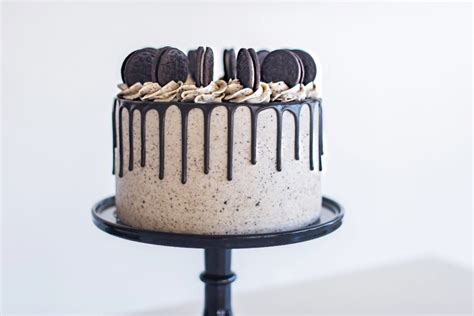 the-best-ever-cookies-and-cream-cake-with-oreo image