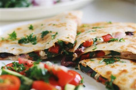 mediterranean-quesadillas-recipe-mission-foods image