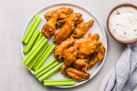 chicken-wings-recipe-from-the-anchor-bar-in-buffalo-ny image