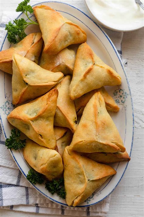 lebanese-spinach-pies-traditional-fatayer image