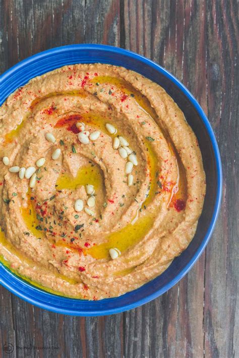 roasted-red-pepper-hummus image