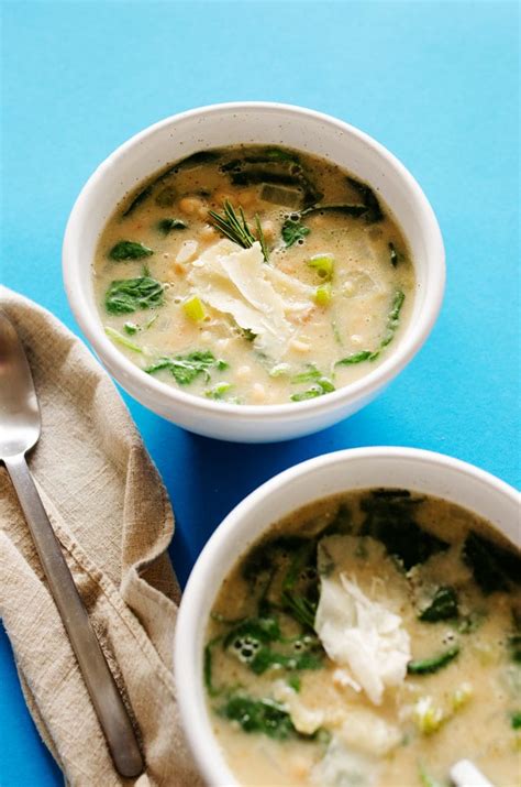 white-bean-soup-with-roasted-garlic-vegan-live-eat image