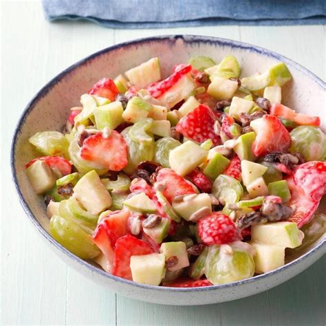 25-healthy-strawberry-salads-perfect-for-spring-taste image