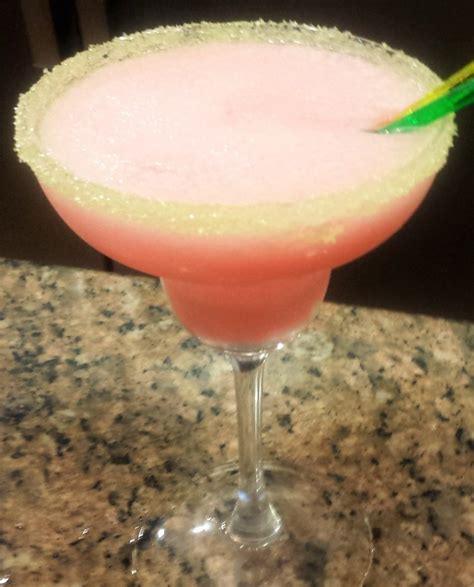 how-to-make-pink-lemonade-margarita image