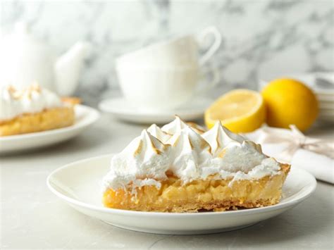ann-landers-best-ever-lemon-pie-and-meringue image