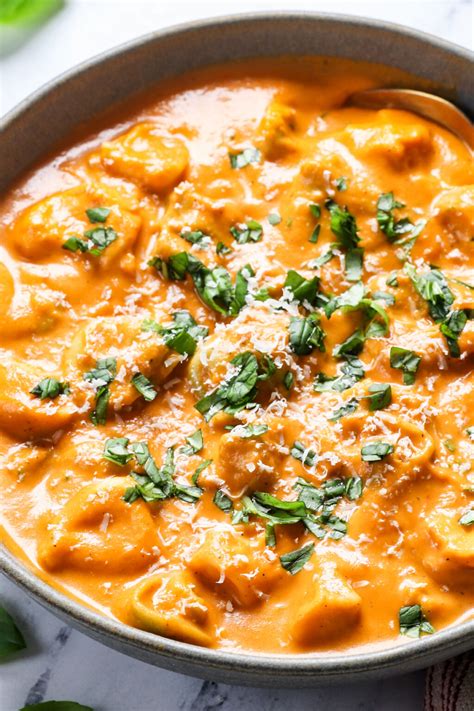 creamy-tomato-tortellini-soup-carlsbad-cravings image