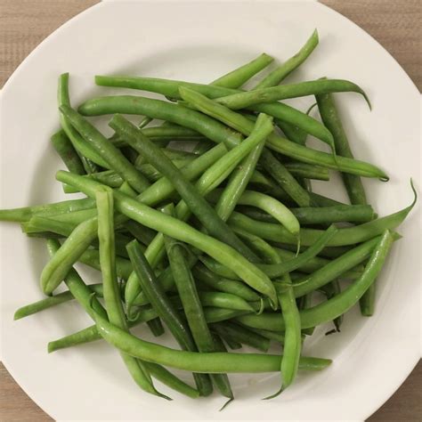 microwaved-fresh-green-beans-eatingwell image