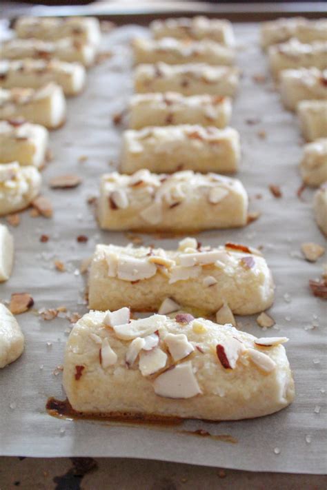 almond-shortbread-cookies-finska-pinnar image