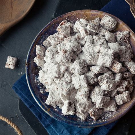 14-delicious-muddy-buddy-recipes-puppy-chow-tip image