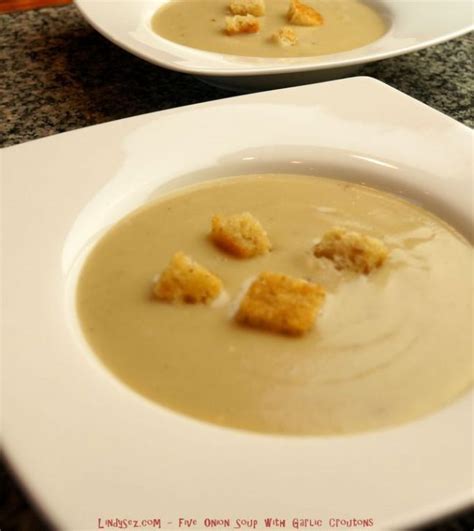 five-onion-soup-with-garlic-croutons-lindysez image