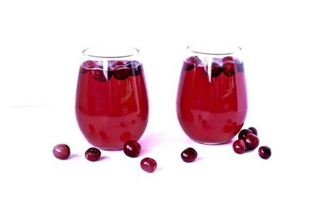 cranberry-mimosas-recipe-homemade-food-junkie image
