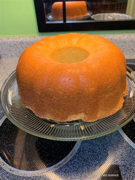 grannys-homemade-pound-cake-mom-loves-baking image