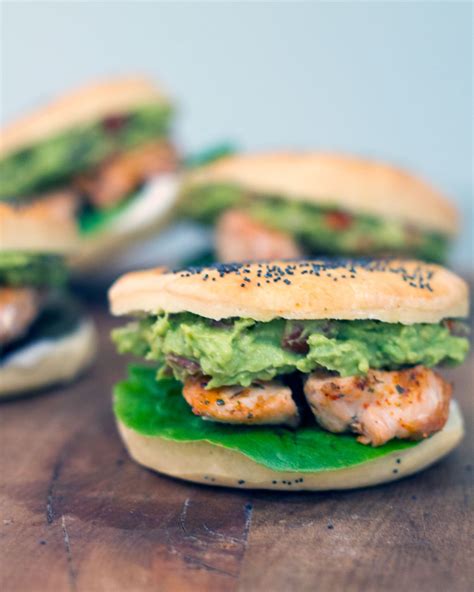 grilled-chicken-avocado-burgers-bbq-like-its-hot image