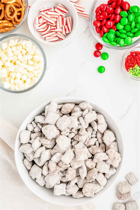 reindeer-chow-chex-mix-christmas-puppy-chow image