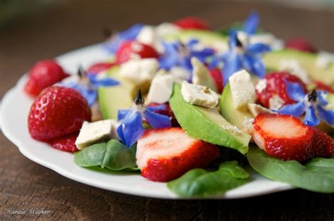 strawberry-tofu-salad-vegalicious image