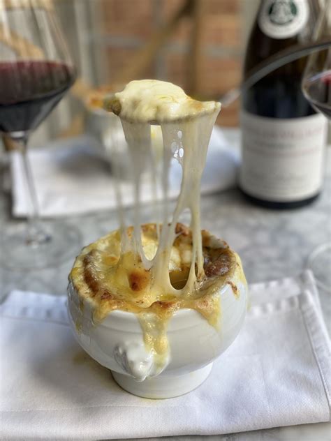le-chefs-french-onion-soup-gratine image
