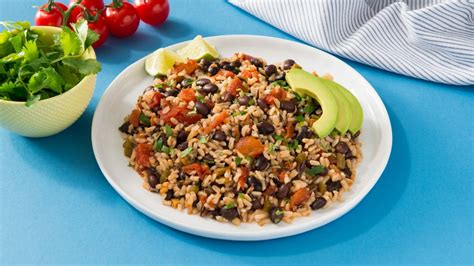 southwest-rice-salad-with-black-beans-minute-rice image