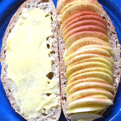 apple-sandwich image