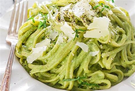 30-minute-green-pasta-recipes-tasty-healthy-brit-co image
