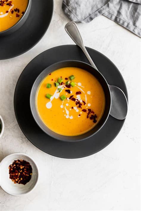 25-minute-vegan-thai-butternut-squash-soup-a image