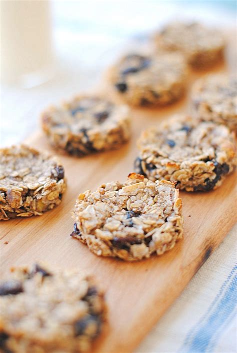 guilt-free-oatmeal-raisin-cookies-eat-yourself-skinny image