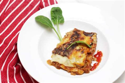 classic-lasagna-recipe-delicious-italian-food-great image