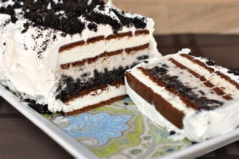 oreo-ice-cream-cake-recipe-food-fanatic image