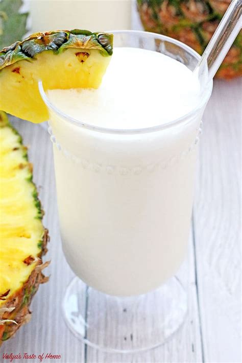 perfectly-creamy-pia-colada-smoothie-5-ingredients-valyas image