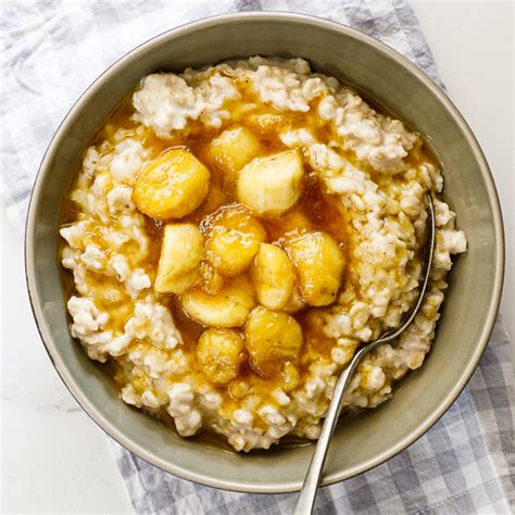 creamy-healthy-oatmeal-with-maple-bananas-simply image