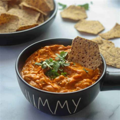 hummus-recipe-no-tahini-spicy-chickpea-dip-urban image