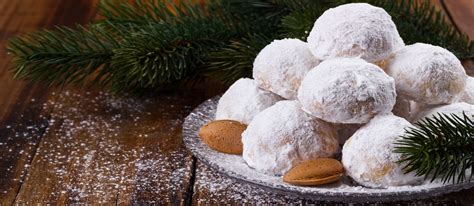 kourabiedes-traditional-cookie-from-greece image