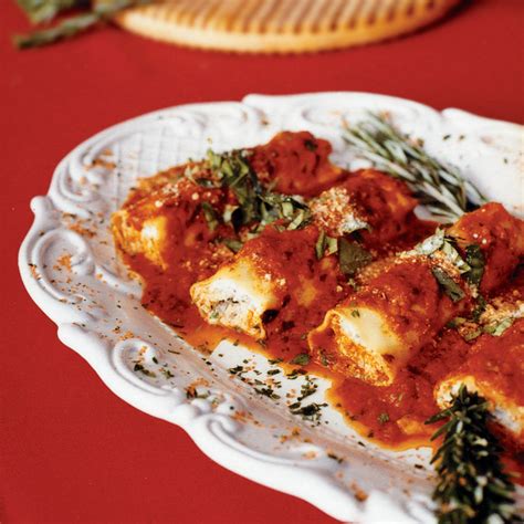 ricotta-and-meat-cannelloni-rachael-ray-in-season image