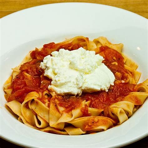 tagliatelle-with-tomato-sauce-and-ricotta-the-italian image