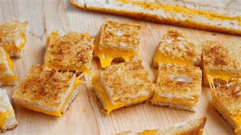 crunchy-grilled-cheese-croutons-recipe-simplemost image